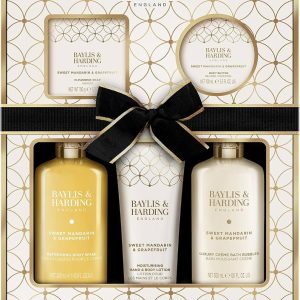 Baylis and harding perfect pamper gift set